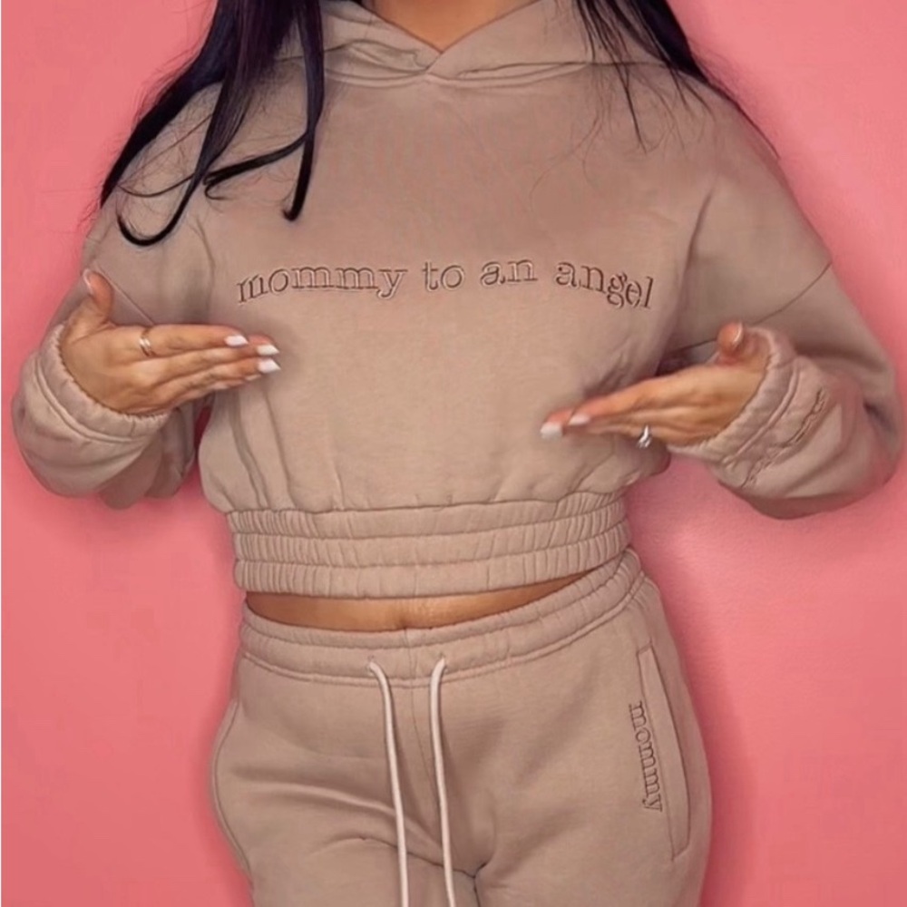 mommy to an angel - cropped hoodie only